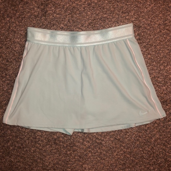 Nike tennis skirt. Small